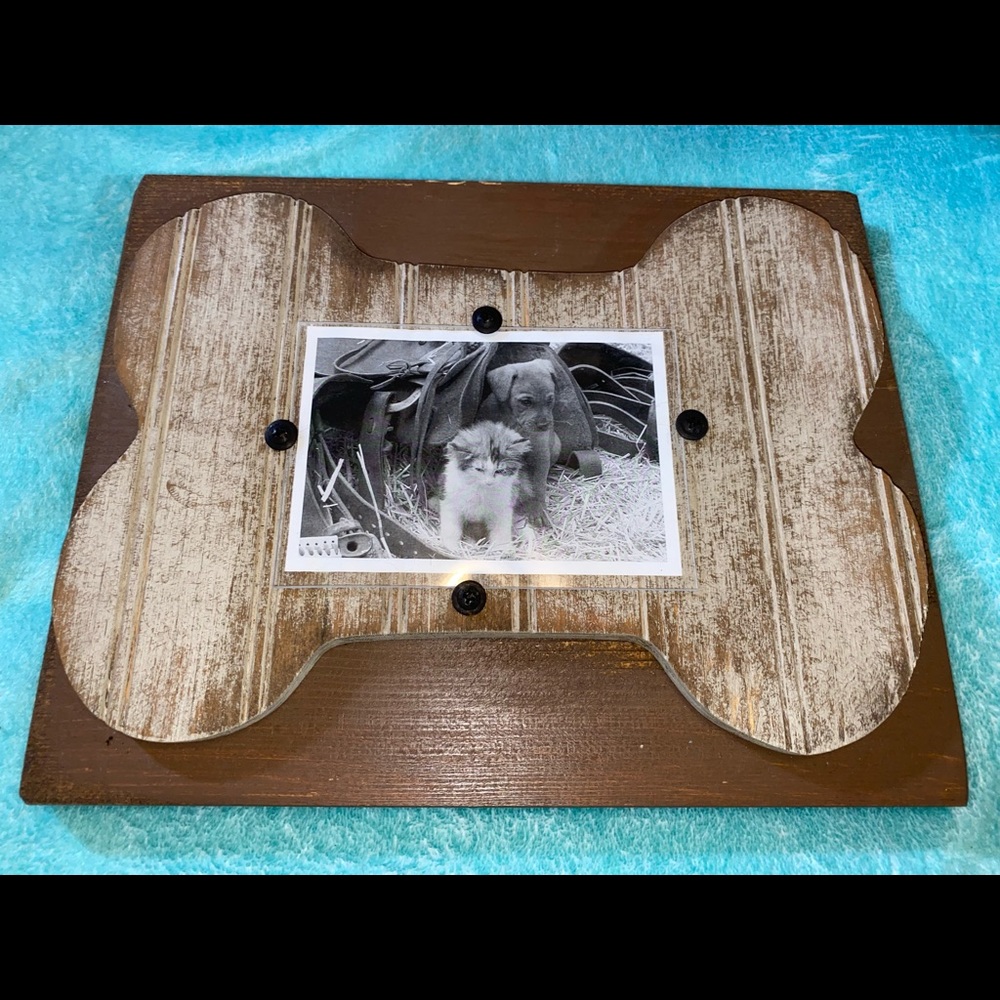 Bone shaped pet frame
